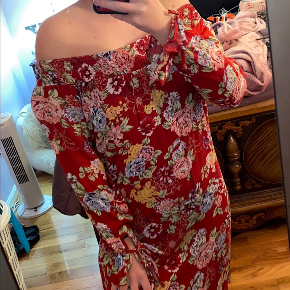 Off the shoulder floral print dress